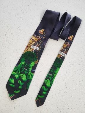 Vintage 1993 Marvel Comics Hulk Silk Tie Comic Print Green Black